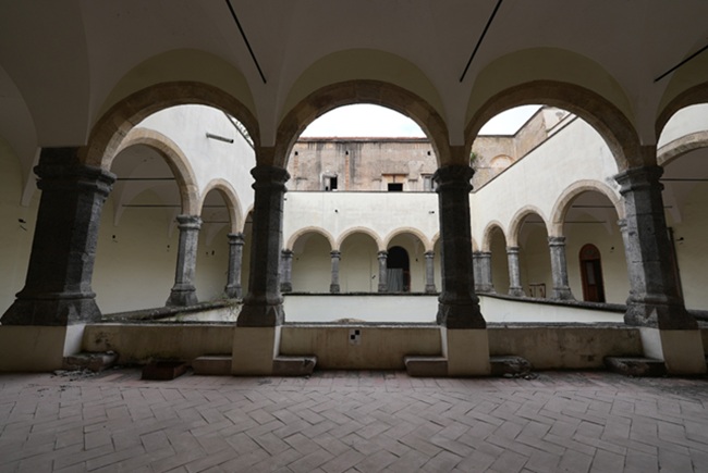 S. Giovanni a Carbonara, Napoli, Chiostro del Re