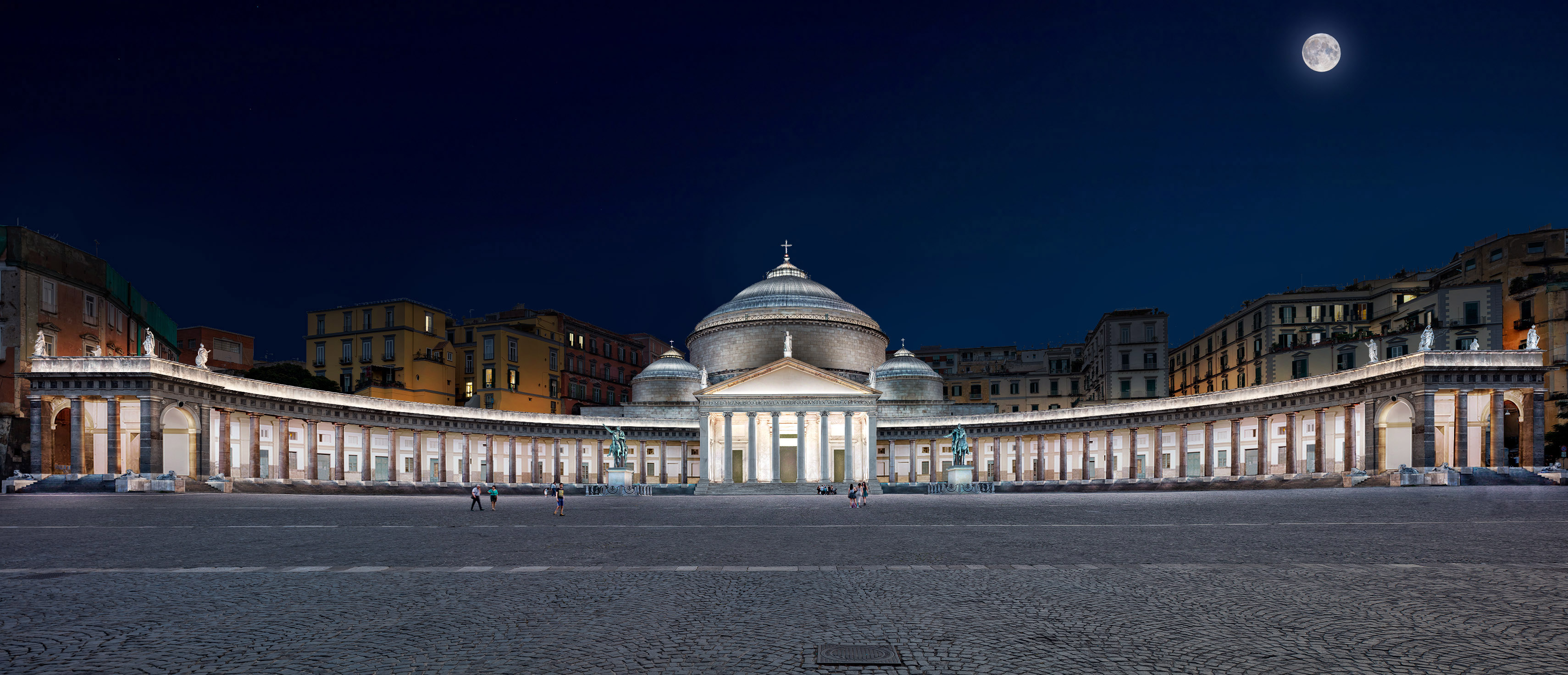 Napoli Piazza del Plebiscito