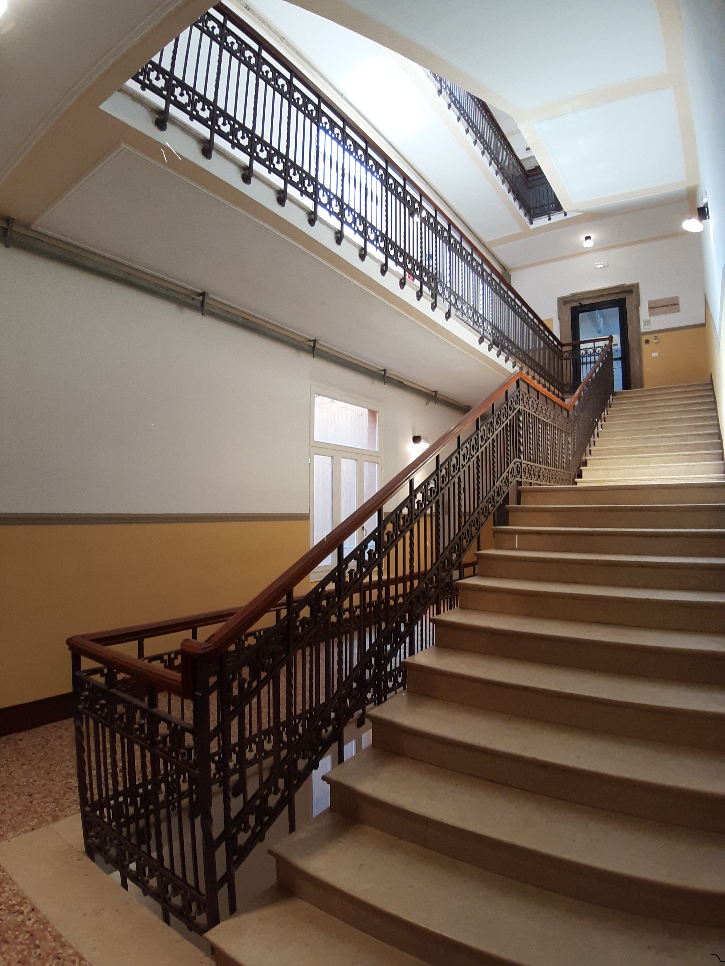 Agenzia-Entrate_Palazzo-Finanza-a-Bologna